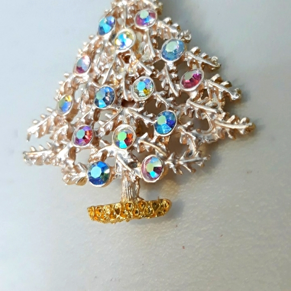 Vintage Christmas Tree Brooch - Picture 4 of 7